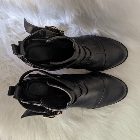 Mossimo Buckled Heeled Booties - Picture 6 of 8